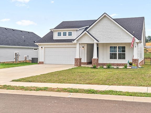 3rd image of 334 Frontier Dr
