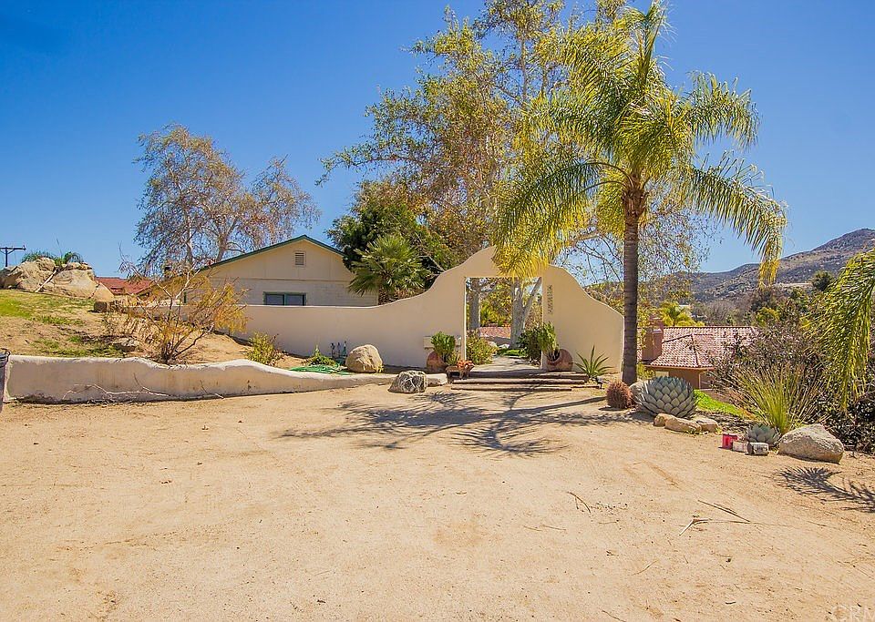 1st image of 42569 Thornton Ave