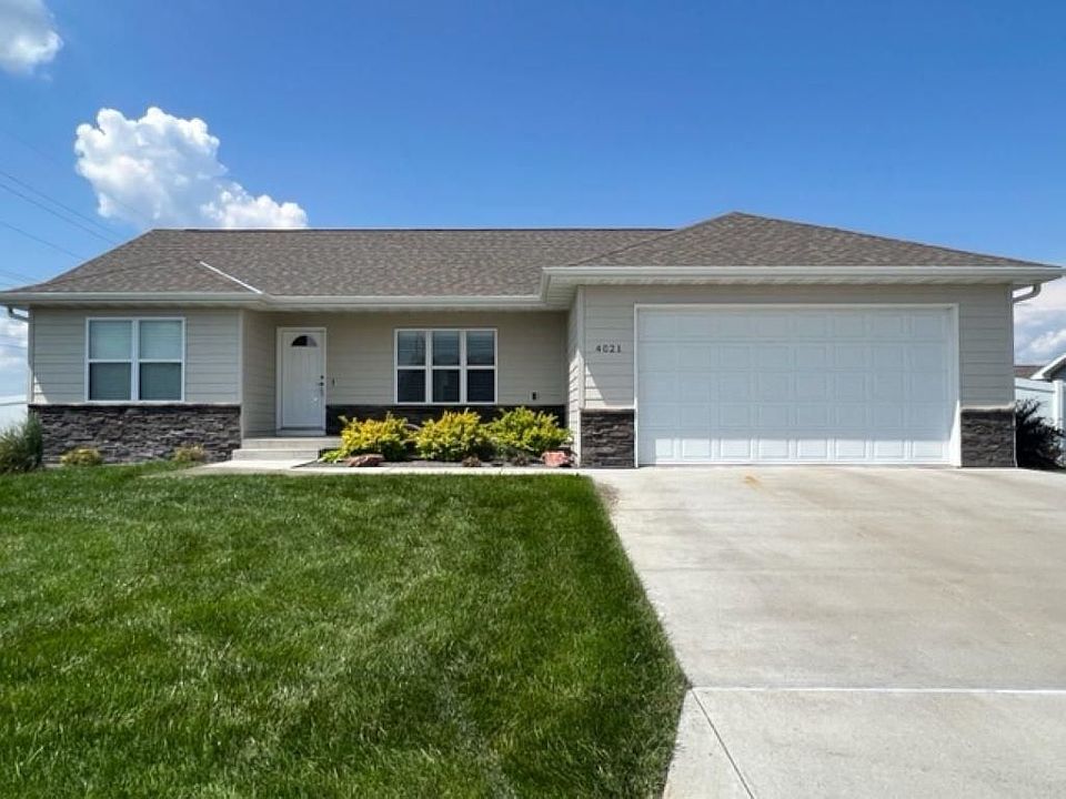 1st image of 4021 W Parkland Cir