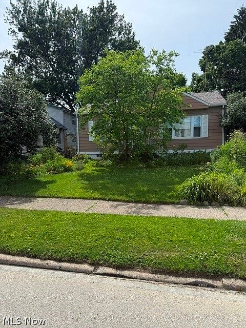 1st image of 2486 8th St