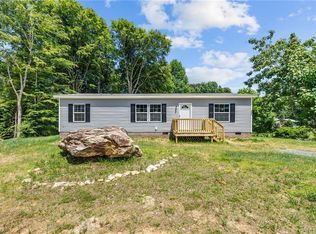 102 Jess Ferree Ct, Randleman, NC 27317