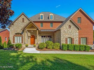 725 Riverchase Rd, Lenoir City, TN 37772