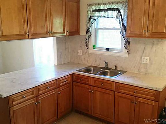 2nd image of 156 Highland Dr