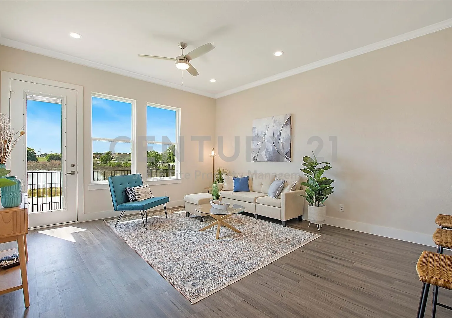 Modern 2-Story 3/2.5/1 Townhome Ready for Move-In! — Photo 2