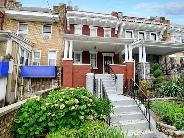 2712 Ditmars Blvd, Astoria, NY 11105