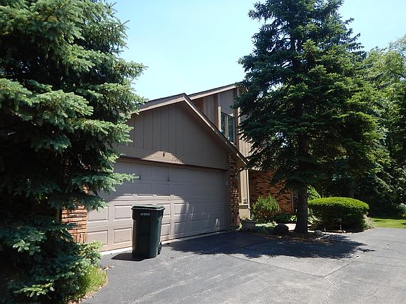 2nd image of 1734 Wildwood Ln