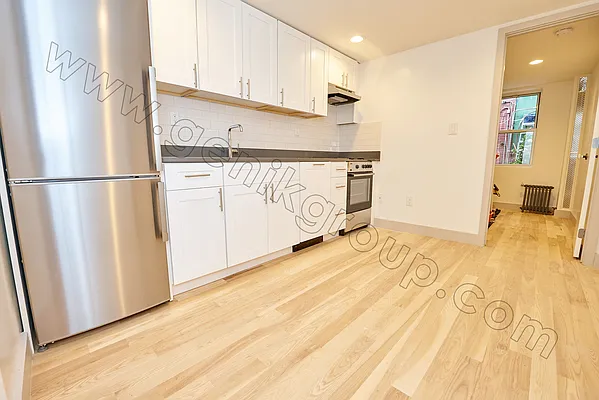 Rented by Genik Group Corp | media 30