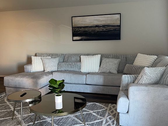 4th image of 855 Sarasota Shore Dr