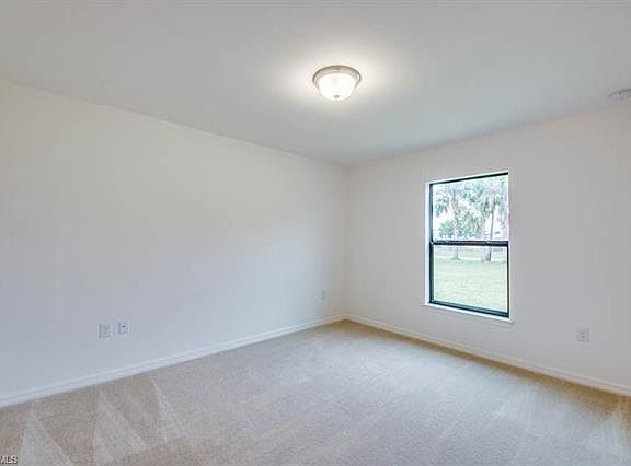 4th image of 137 Shadow Lakes Dr