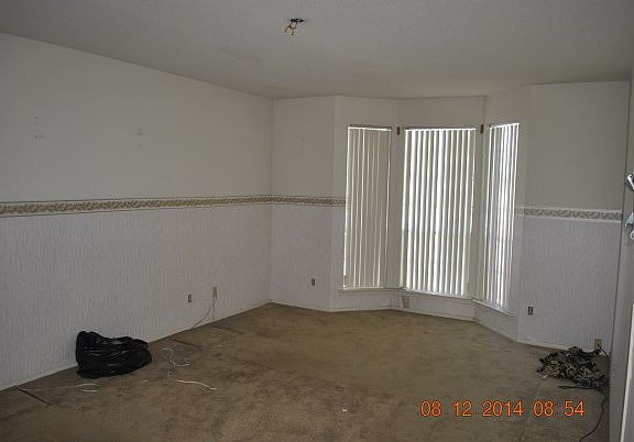 5th image of 205 Southwood Dr