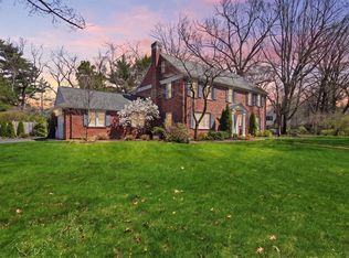 324 Farmington Rd, Longmeadow, MA 01106