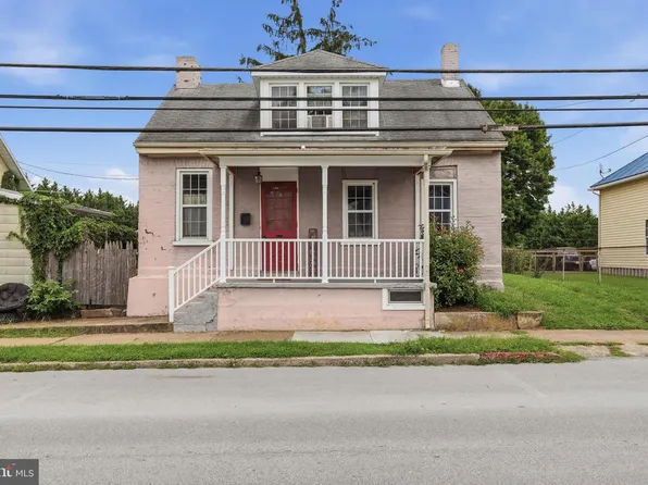 105 S Artizan St, Williamsport, MD 21795