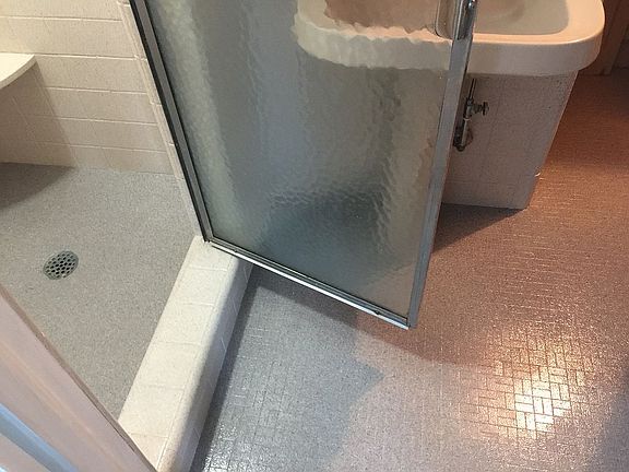 Full Bath in Master Bedroom