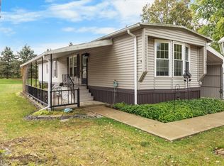 131 Hickory Cir, Elyria, OH 44035
