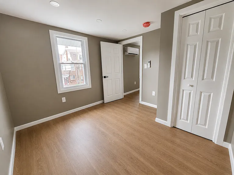 453 Warren Ave #2 — Photo 6