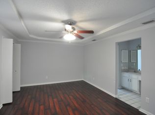 8635 Hammond Forest Dr, Jacksonville, FL 32221