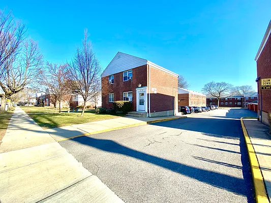 Sold by Winzone Realty Inc | media 30