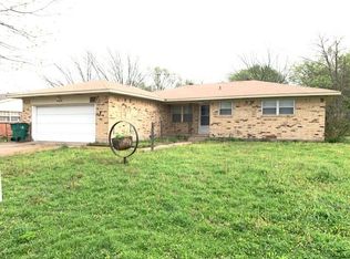 609 S Farmington Rd, Howe, TX 75459
