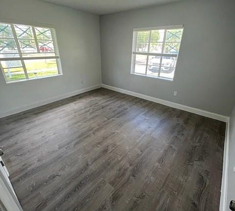 3rd image of 1737 Liberty St #10