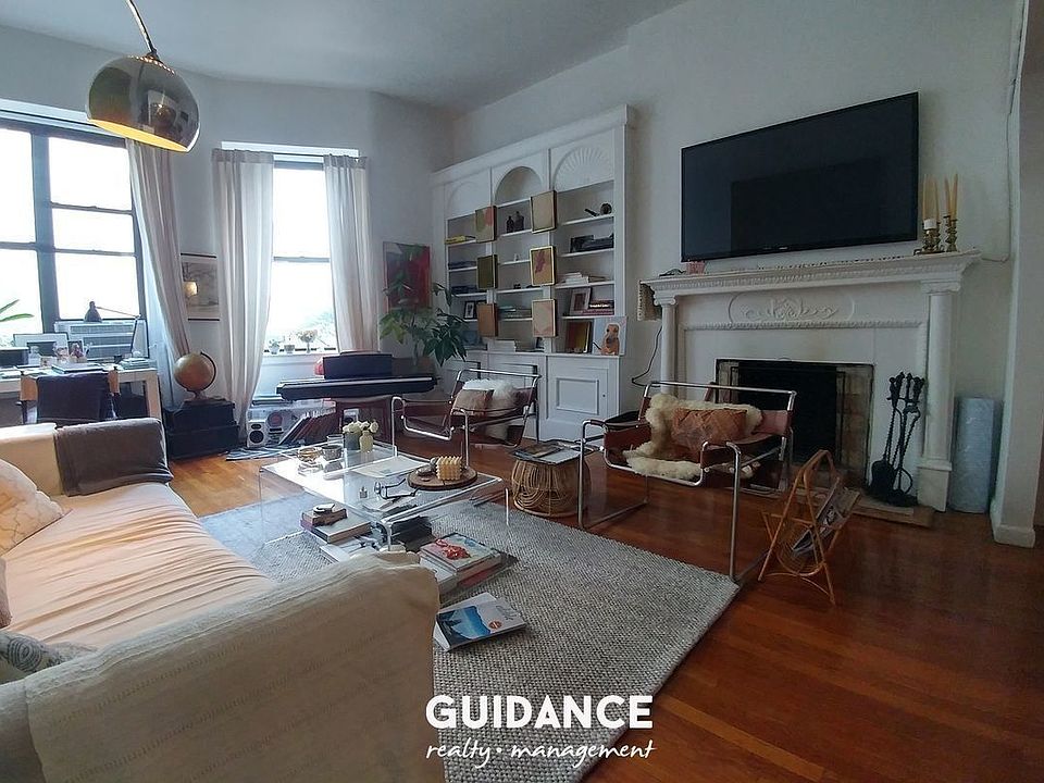 1st image of 10 W 76th St APT 3A