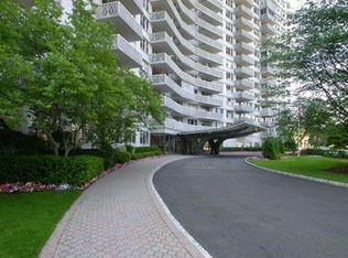 2000 Linwood Ave APT 23N, Fort Lee, NJ 07024