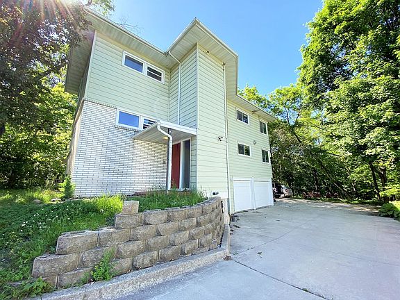 3rd image of 3021 Woodland St