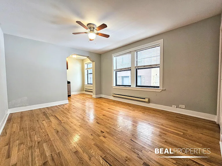 425 West Roscoe — Photo 12