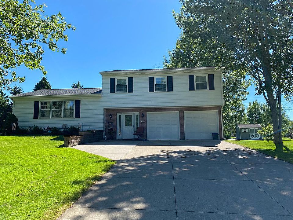 2nd image of 3216 Rustic Ln