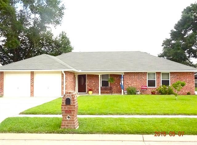 1st image of 327 Saint Andrews Blvd