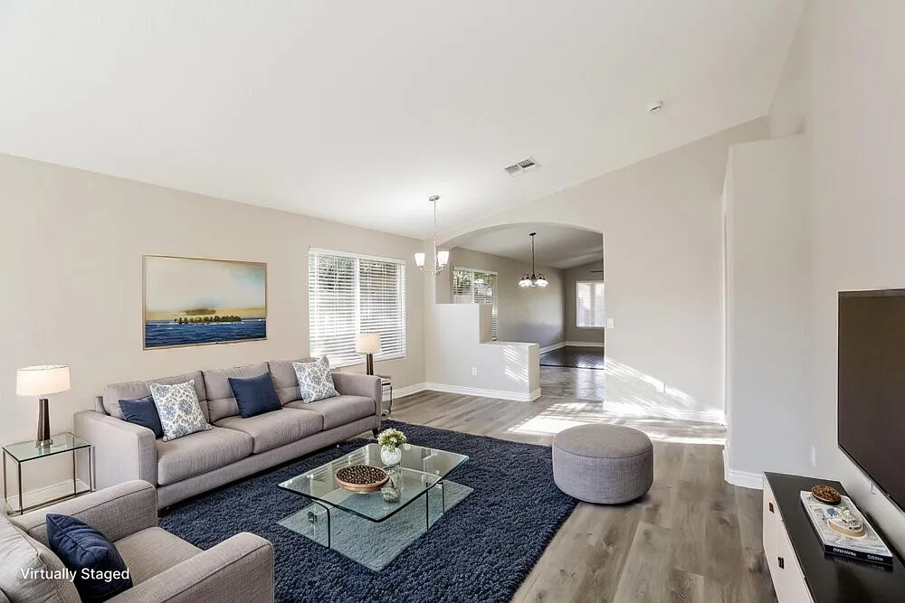 4 bed, 2.0 bath, 1685 sqft, $2,255 — Photo 4