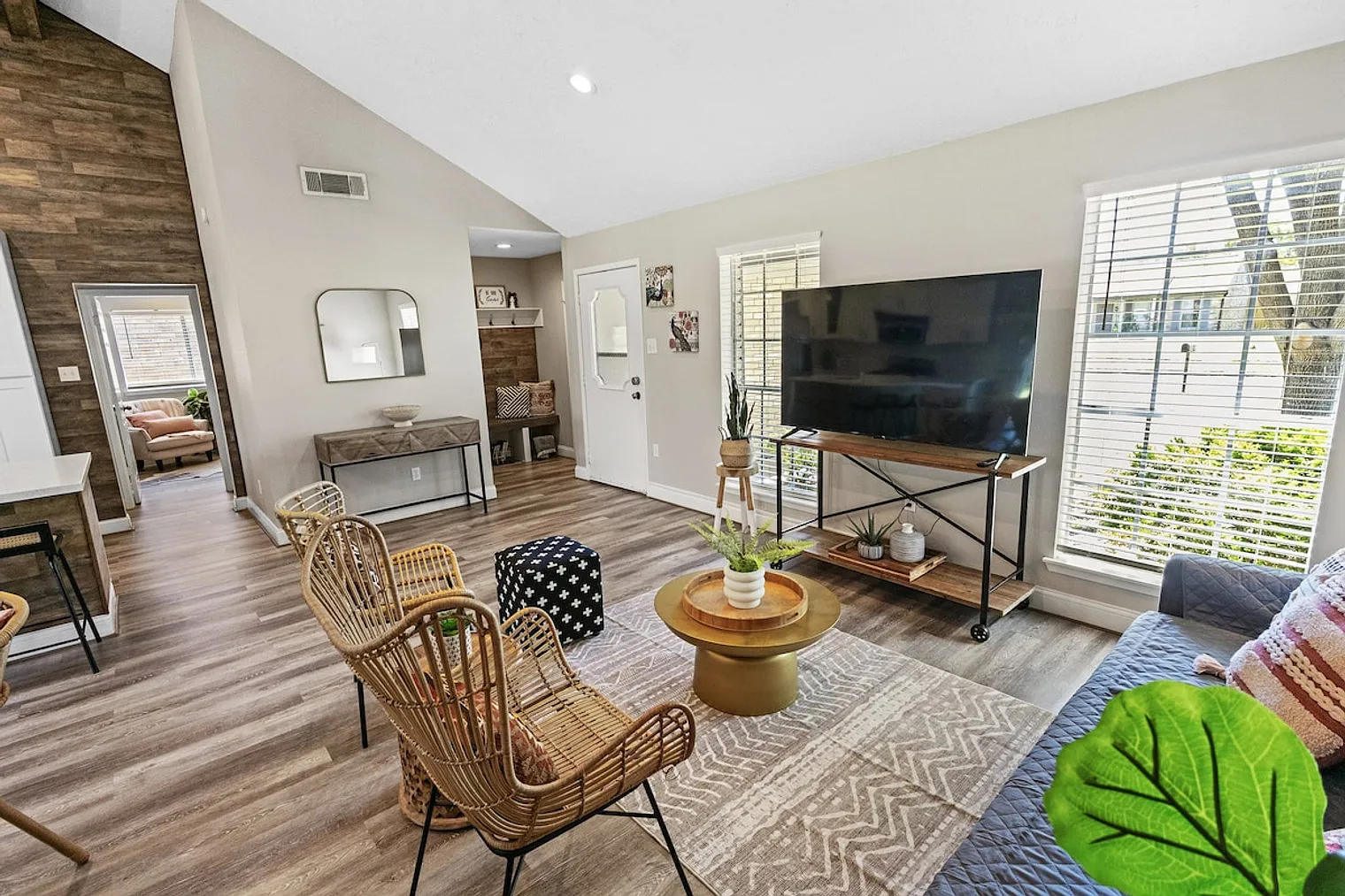2 bed, 1.0 bath, $3,508 — Photo 1