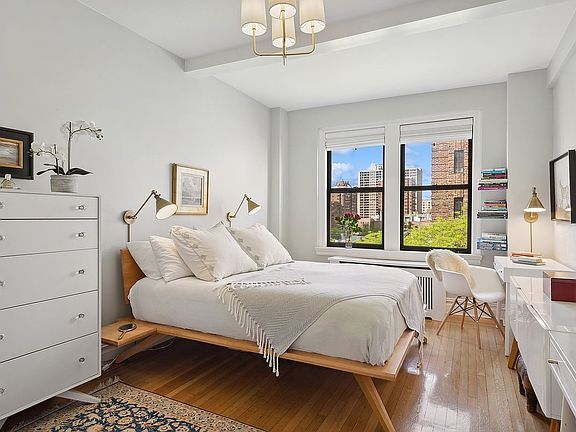 4th image of 30 W 90th St APT 8B