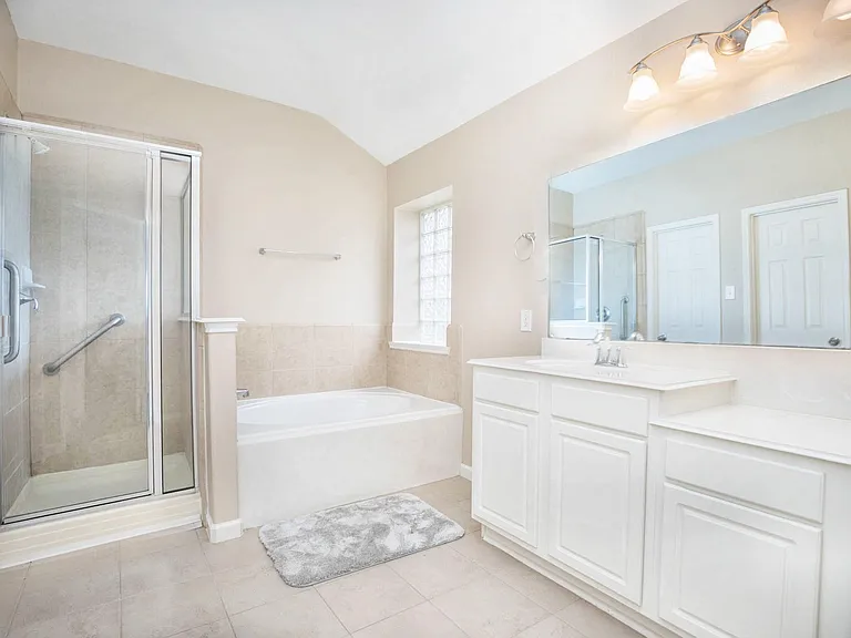 21206 Colton Cove Dr — Photo 17