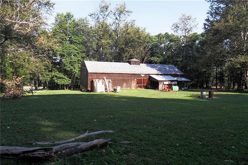 2266 State Route 982 Mount Pleasant Pa 15666 Mls 1461467 Zillow