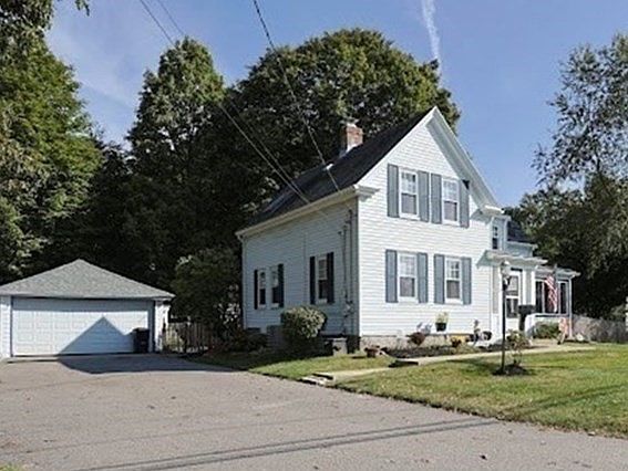 2nd image of 310 Lincoln St