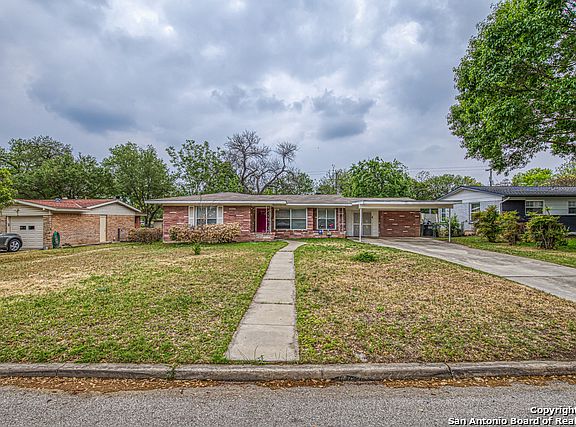 2nd image of 118 Rolling Green Dr