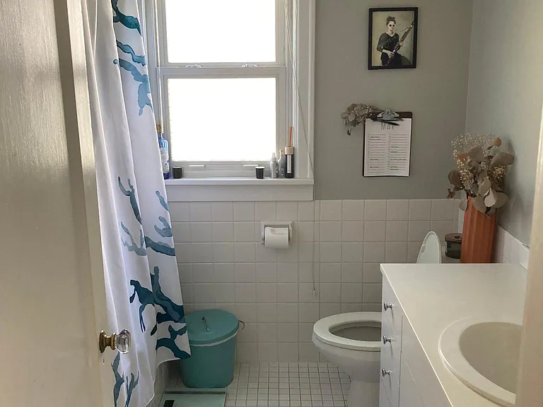 8046 Brooklyn Ave NE — Photo 22