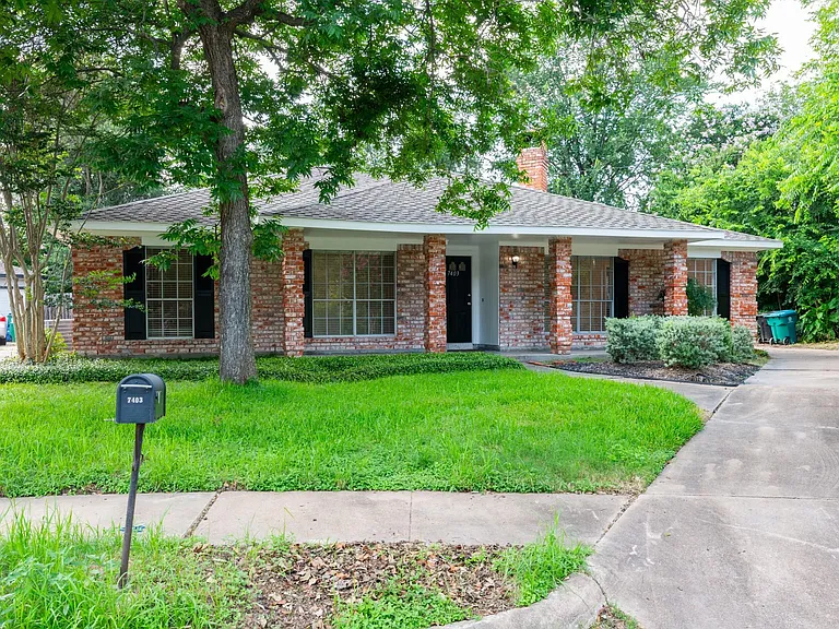 7403 Tall Pines Dr — Photo 2