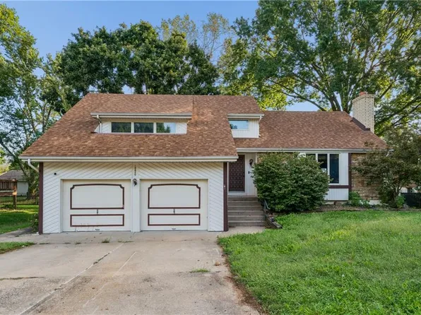 18820 E Hanthorne Dr, Independence, MO 64057
