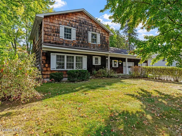15 Dan Del Drive, Latham, NY 12110