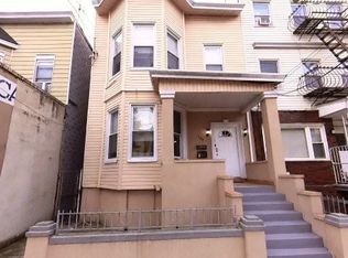 709 22nd St, Union City, NJ 07087