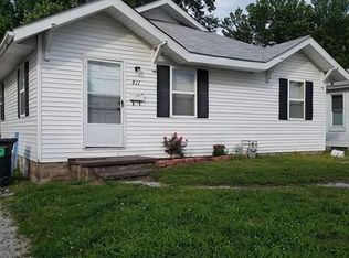 811 Mildred Ave, Cahokia, IL