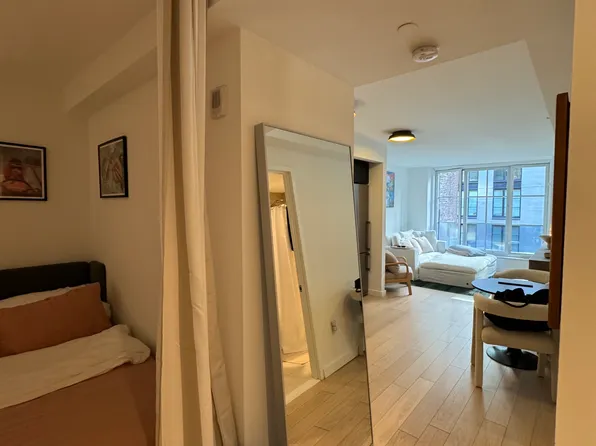 535 West 42nd Street image 7 of 7