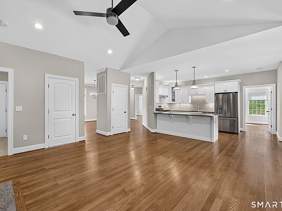 4th image of 30 Lake Drive #30