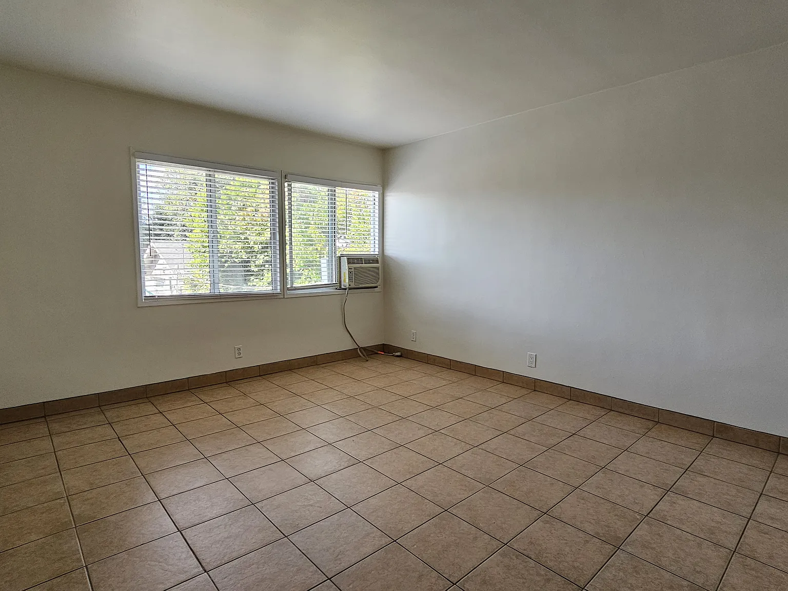 1240 N McCadden Pl — Photo 2