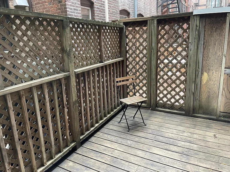 Private Deck