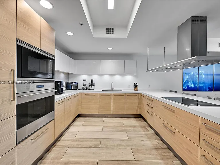 17111 Biscayne Blvd #207 — Photo 6