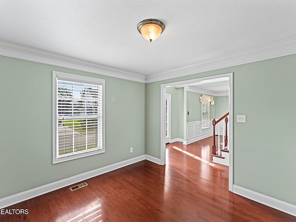 5th image of 6313 McMillan Creek Dr