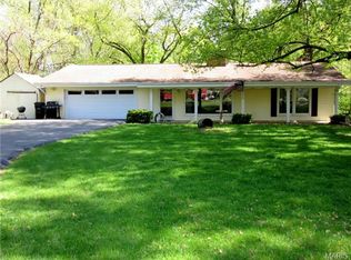 92 Kings Dr, Florissant, MO