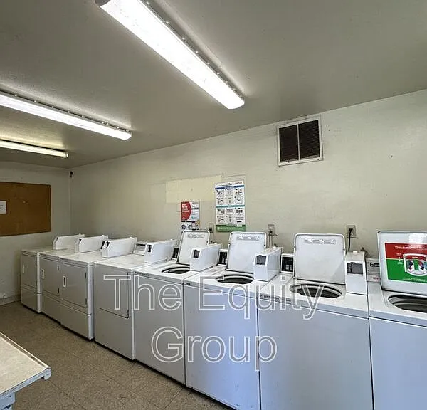 1426 W Elowin Ave — Photo 24